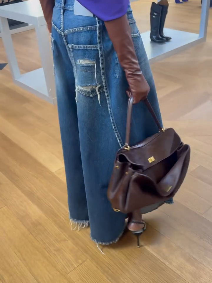 Mid-Wash Pleated Balloon-Leg Denim Jeans