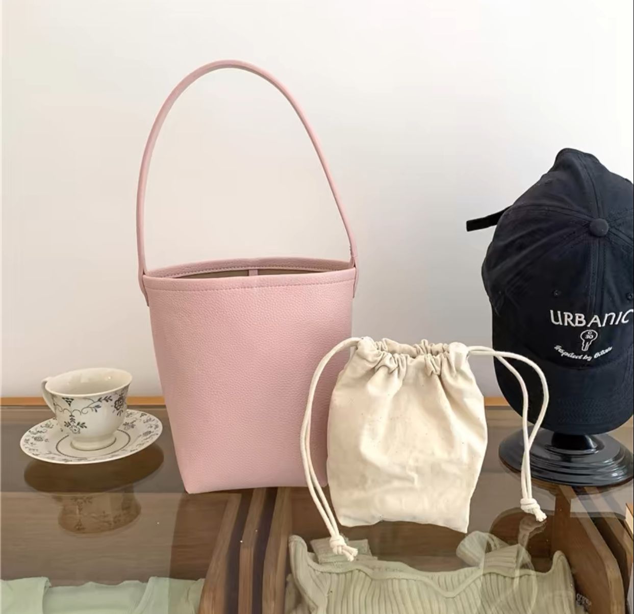 The Ezlyn-CALLISTARI