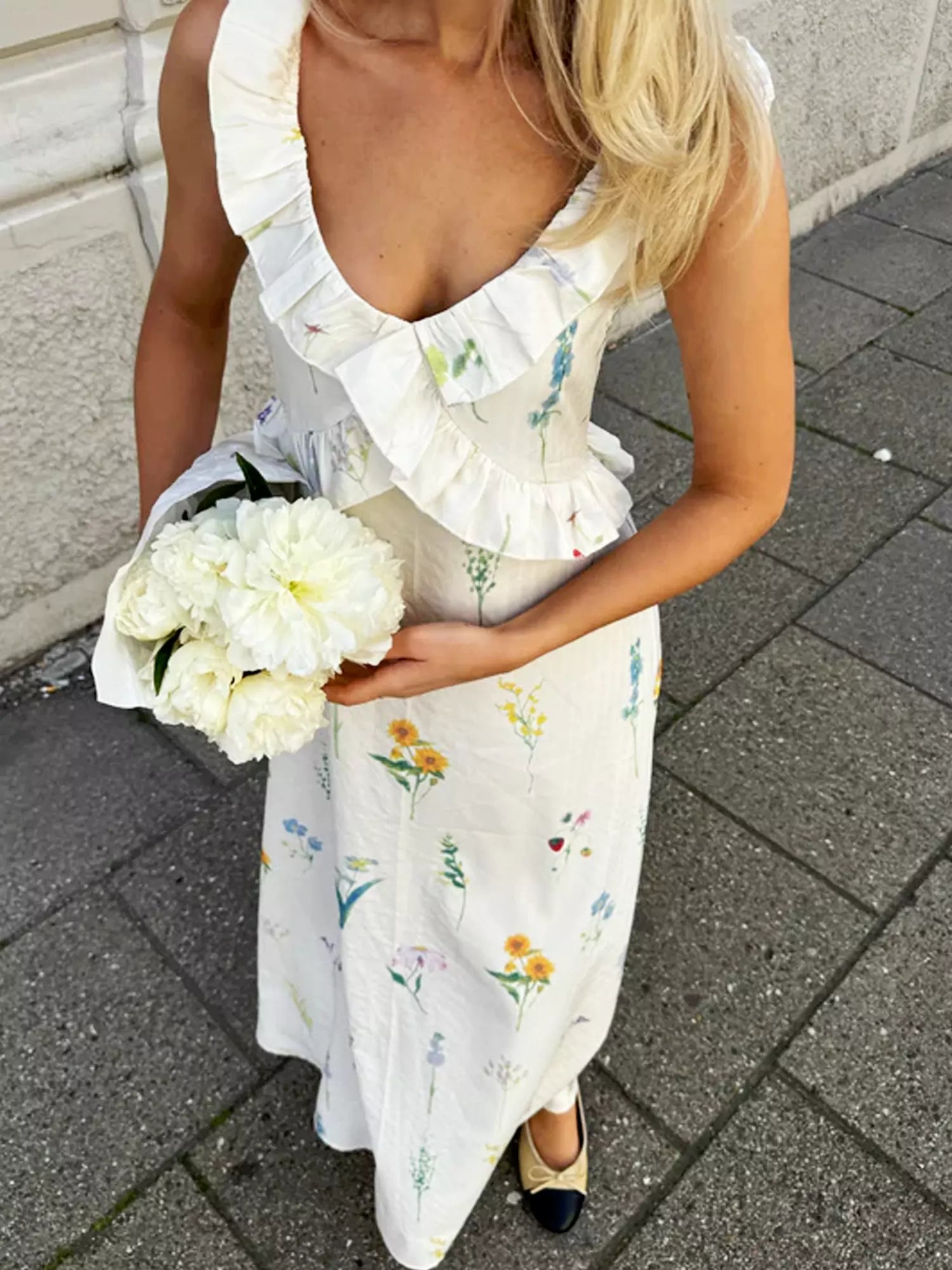 Ivory Floral Elegance Maxi Dress-CALLISTARI