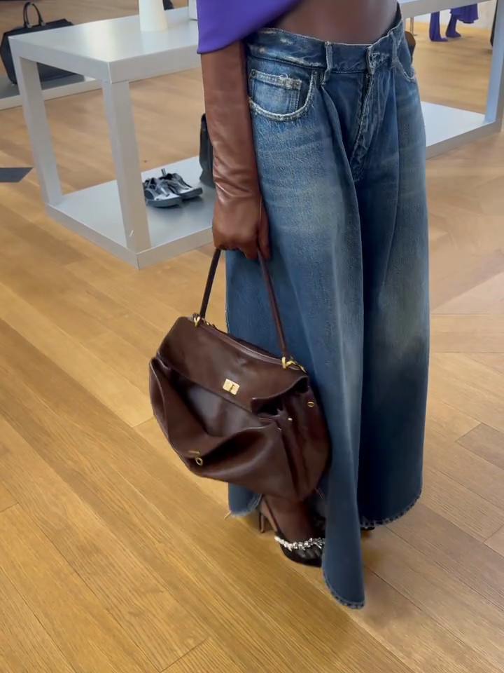 Mid-Wash Pleated Balloon-Leg Denim Jeans