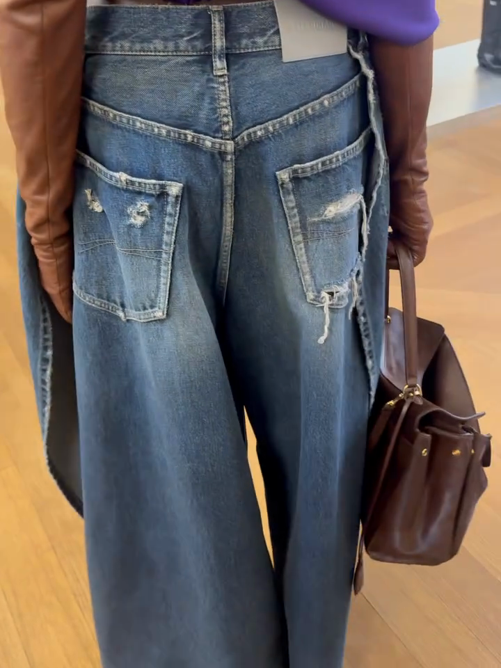 Mid-Wash Pleated Balloon-Leg Denim Jeans