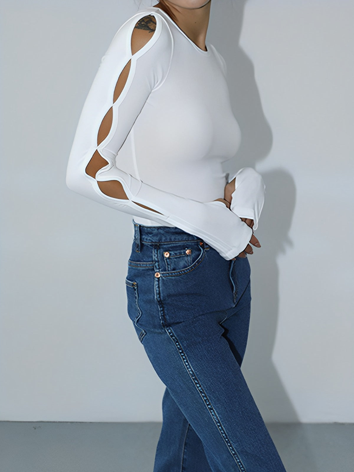 Keyhole Cutout Long Sleeve Bodysuit-CALLISTARI