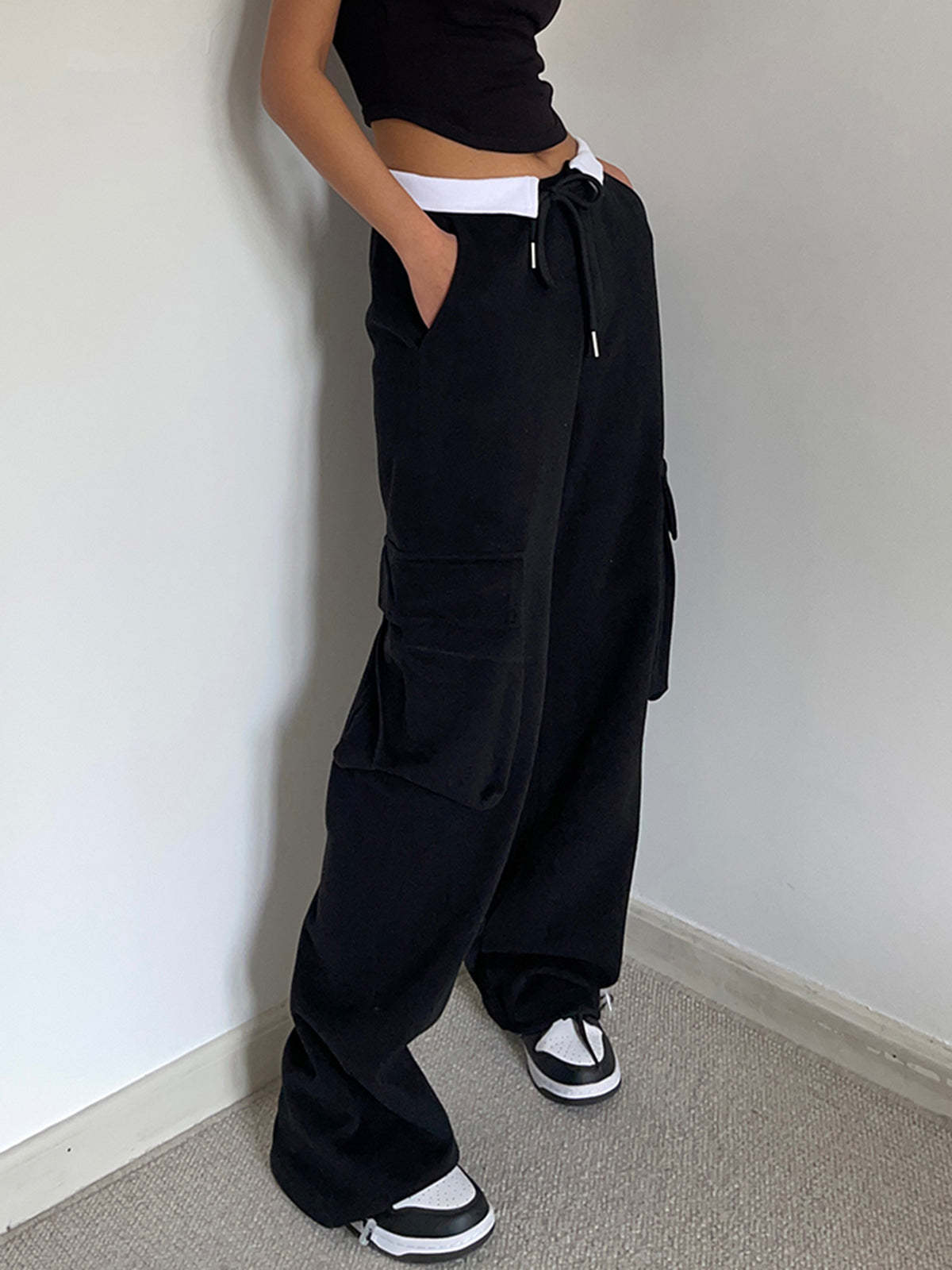 Contrast Waistband Cargo Sweatpants-CALLISTARI