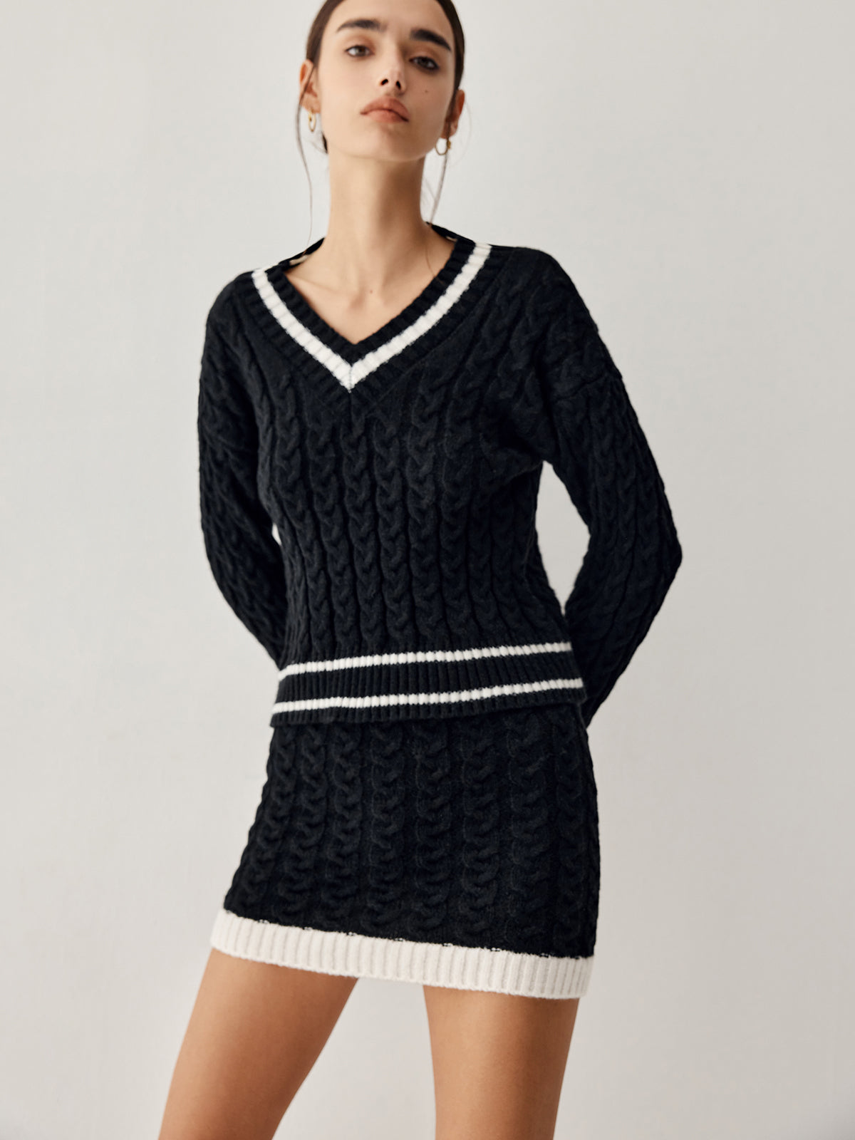 Contrast Trim Cable Knit Sweater With Matching Skirt-Trafni