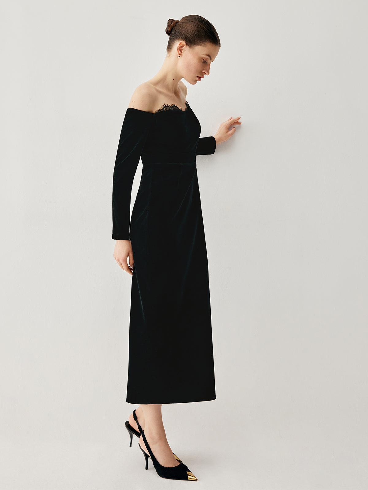 Velvet Off-shoulder Patchwork Slit Midi Dress-Mesadic
