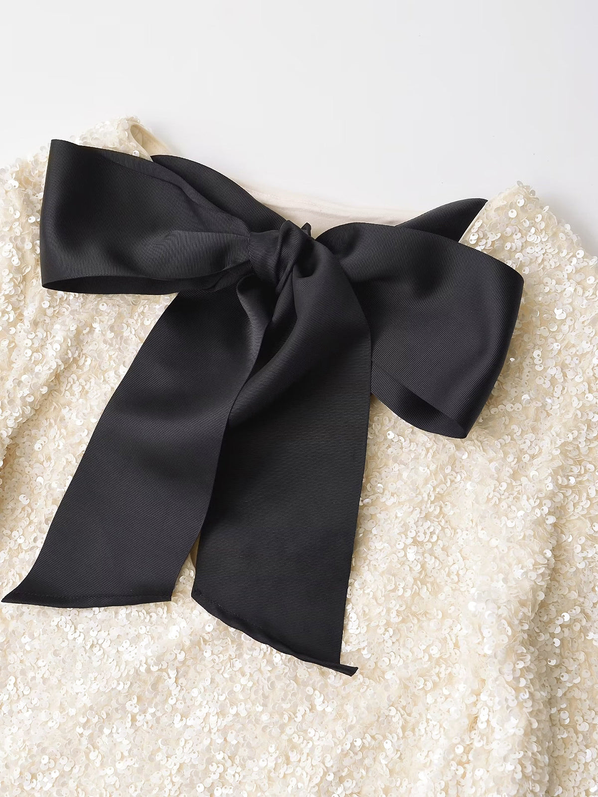 Sequins Velvet Bowknot Mini Dress-Mesadic