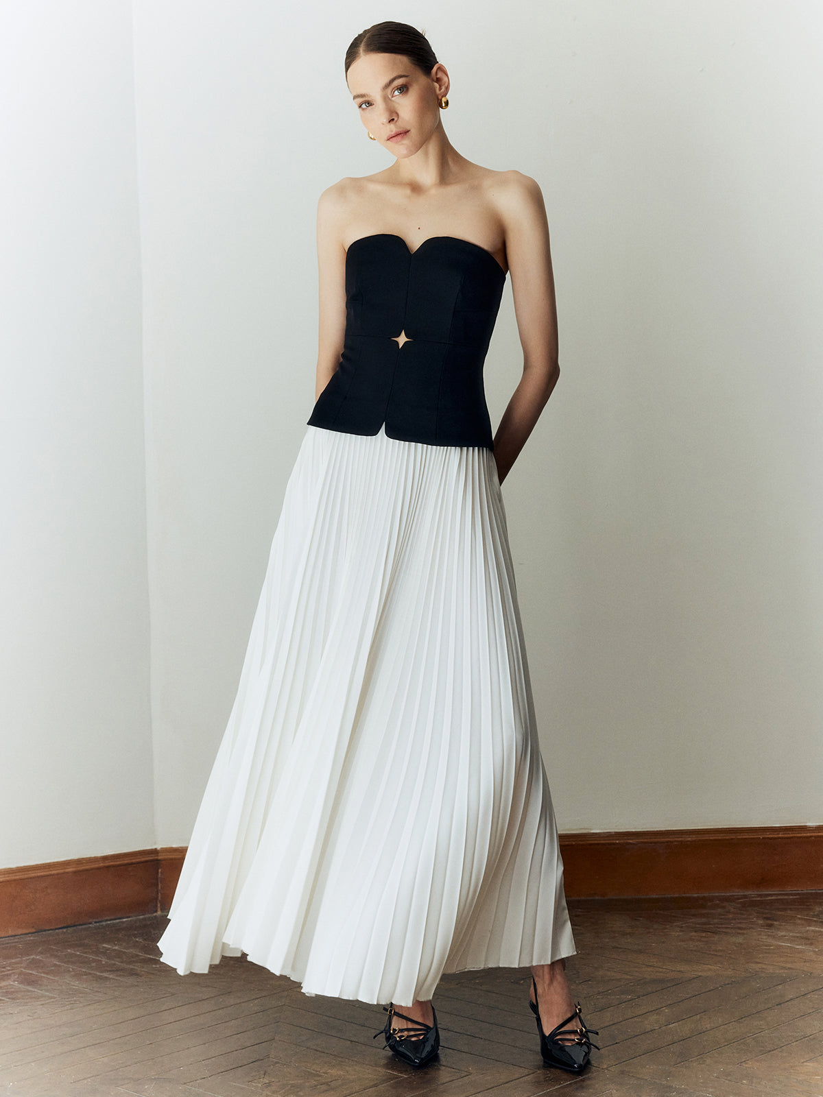 Off Shoulder Pleated Long Dress-Mesadic