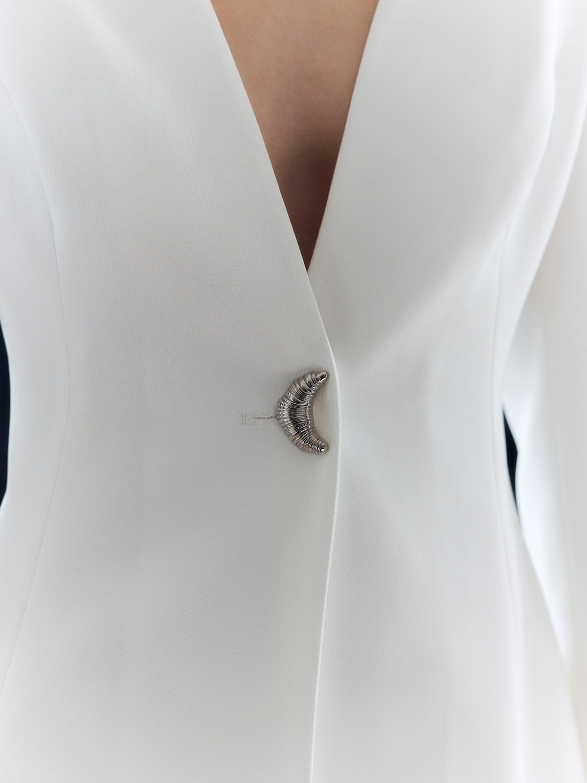 Solid Metal Button V-Neck Blazer-CALLISTARI