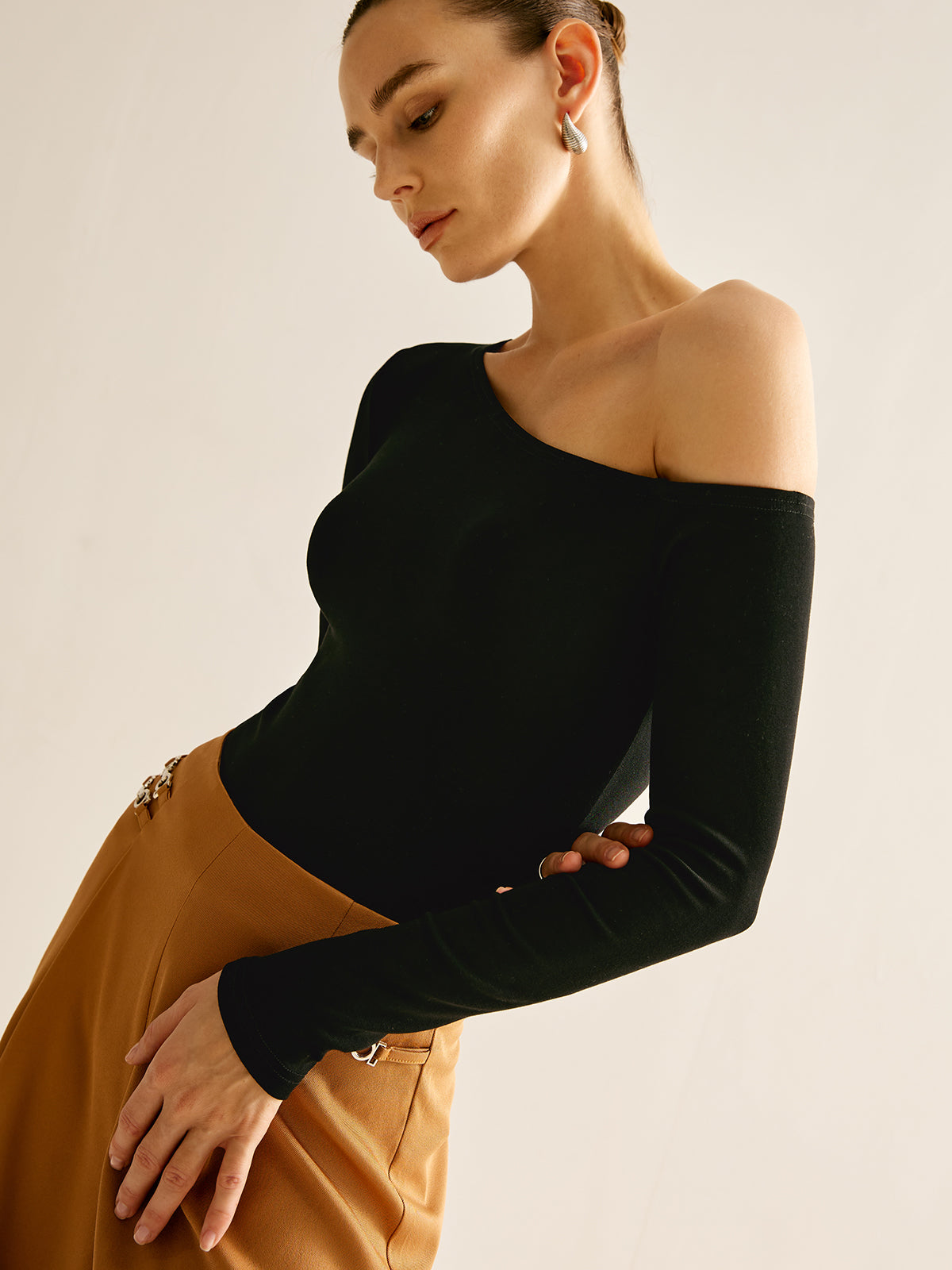 Callistari Asymmetrical Cold Shoulder Jersey T-Shirt-CALLISTARI