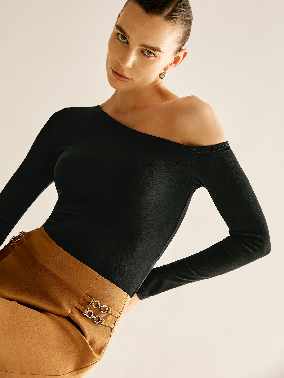 Callistari Asymmetrical Cold Shoulder Jersey T-Shirt-CALLISTARI