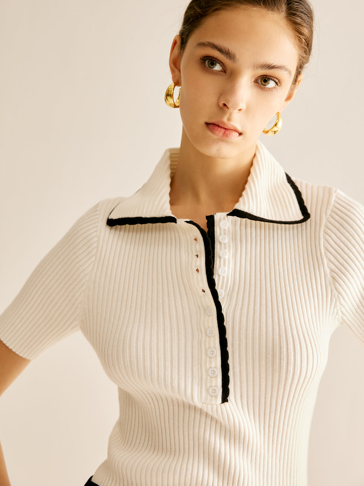 Contrast Trim Short Sleeve Polo Knit Top-CALLISTARI