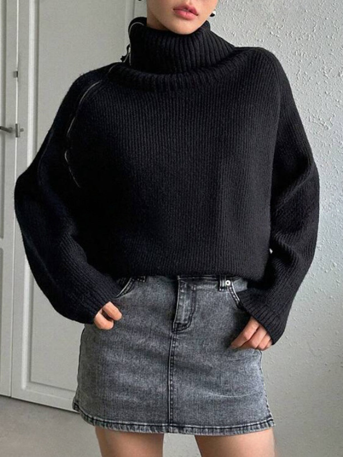 Turtleneck Side Zipper Knit Top-Mesadic