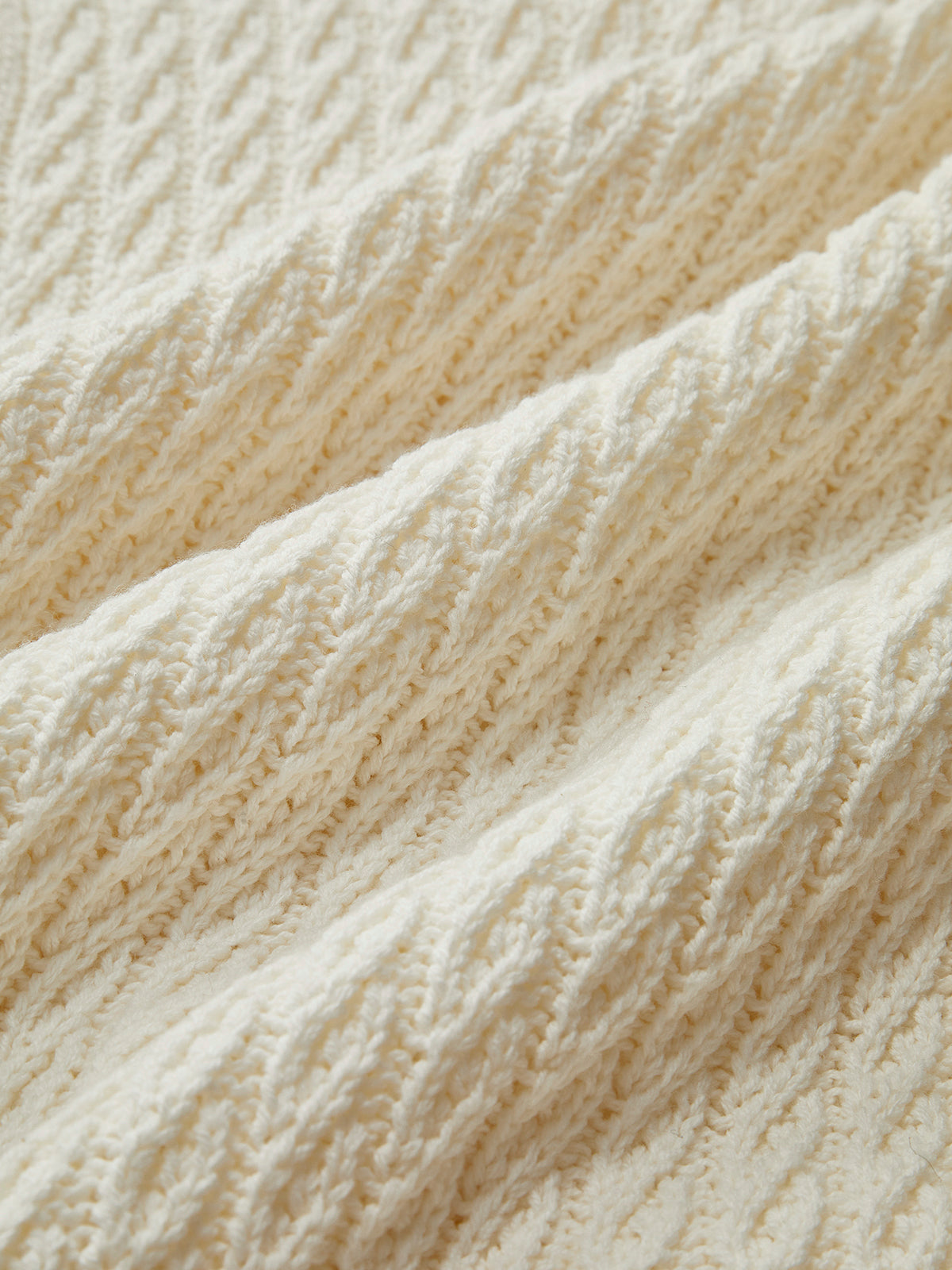 Elegant Golden Breasted Sweater Vest-CALLISTARI