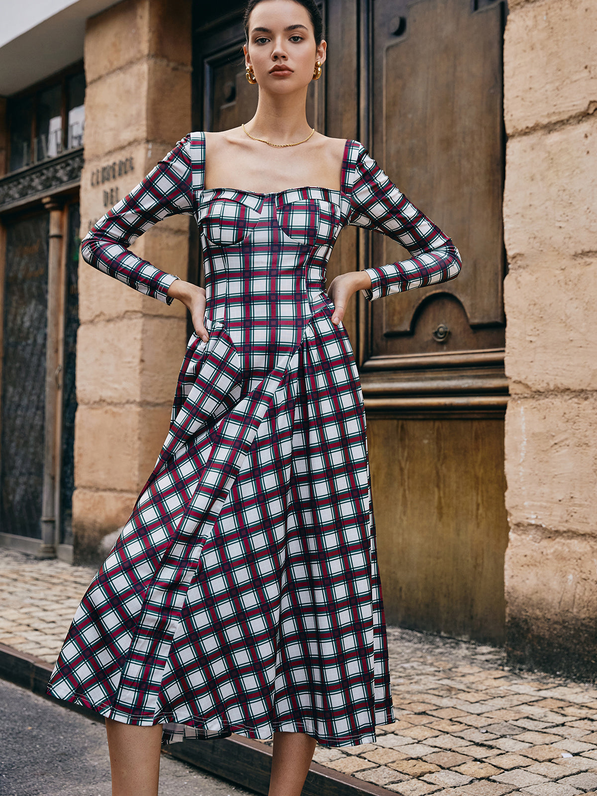 Sweetheart Plaid Pleated Dress-Mesadic
