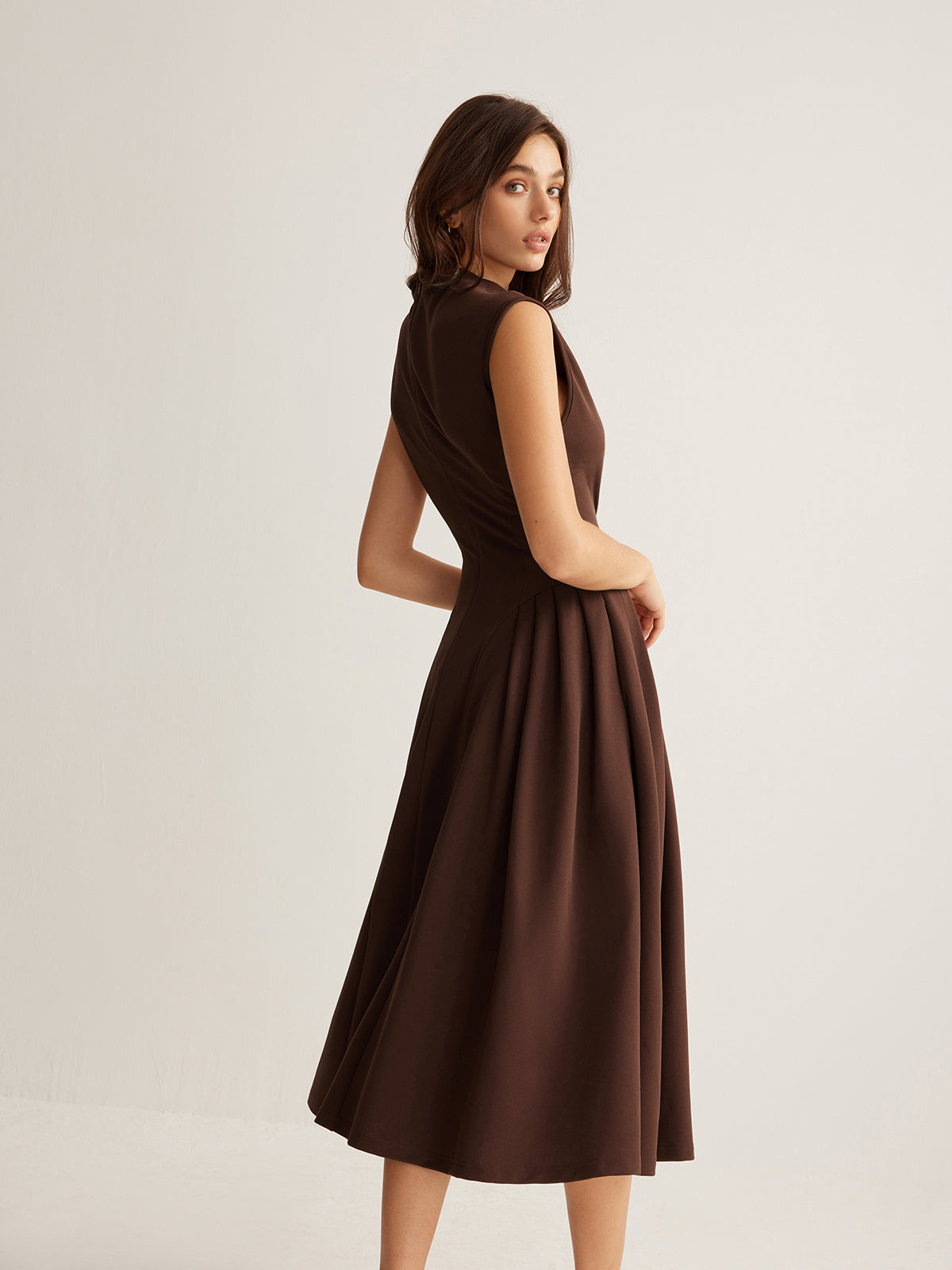 Sleeveless Pleated Pockets Dress Without Belt-Mesadic