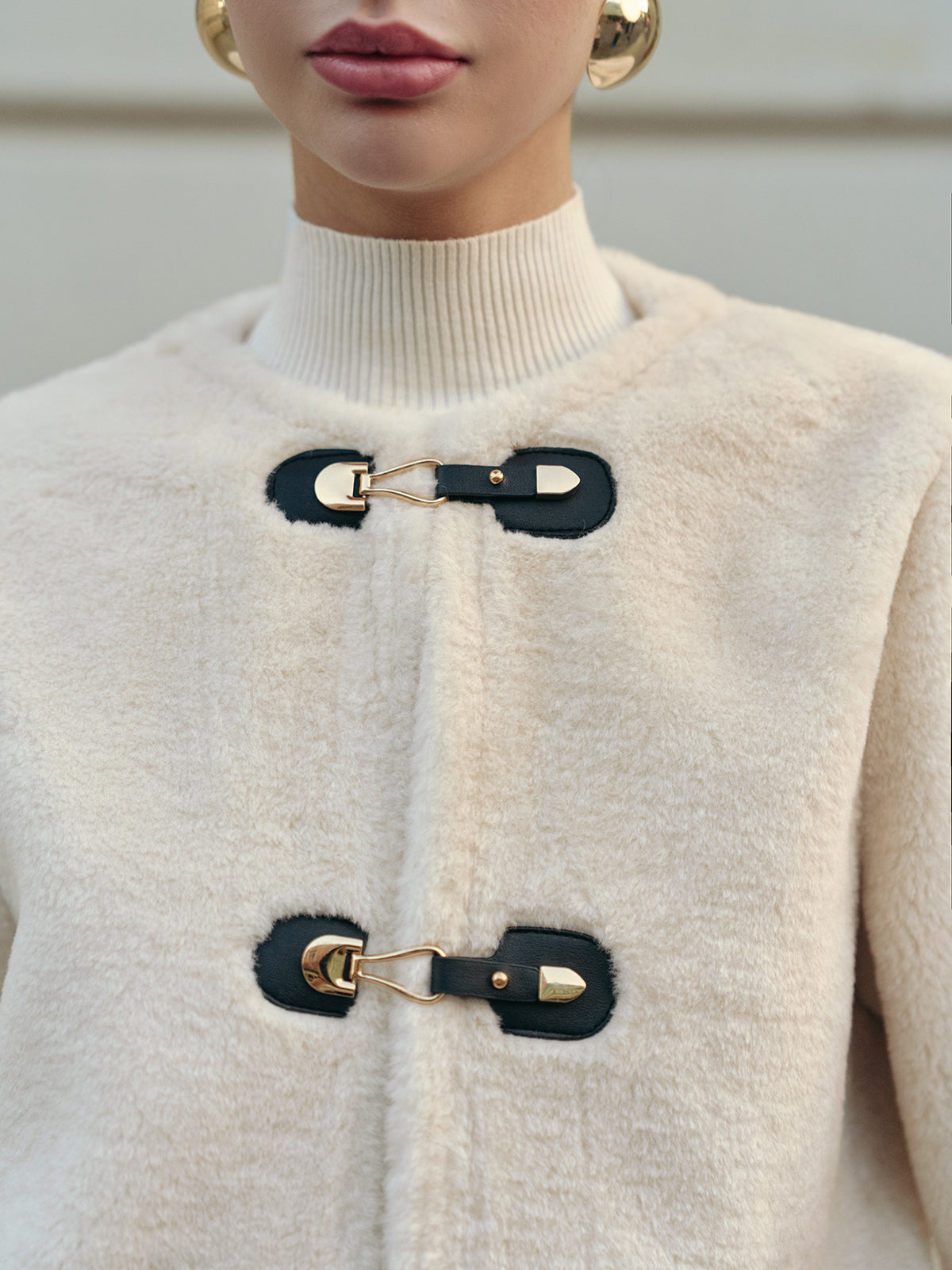 Elegant Faux Fur Short Coat-Mesadic