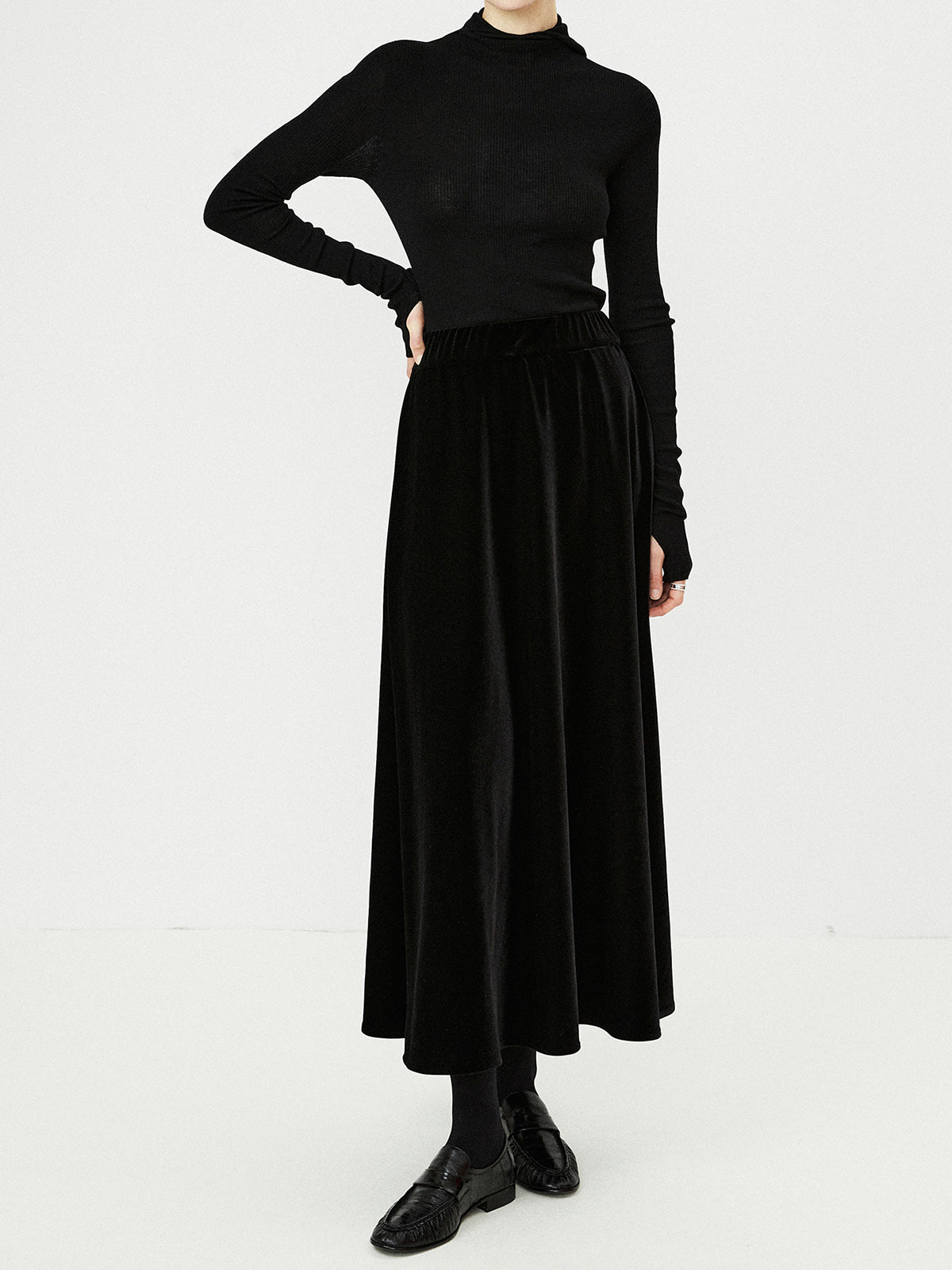 Velvet Flowy Skirt-Mesadic
