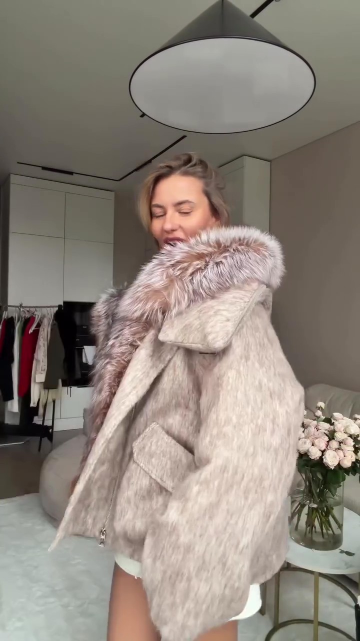 Beige faux fur trim hooded jacket