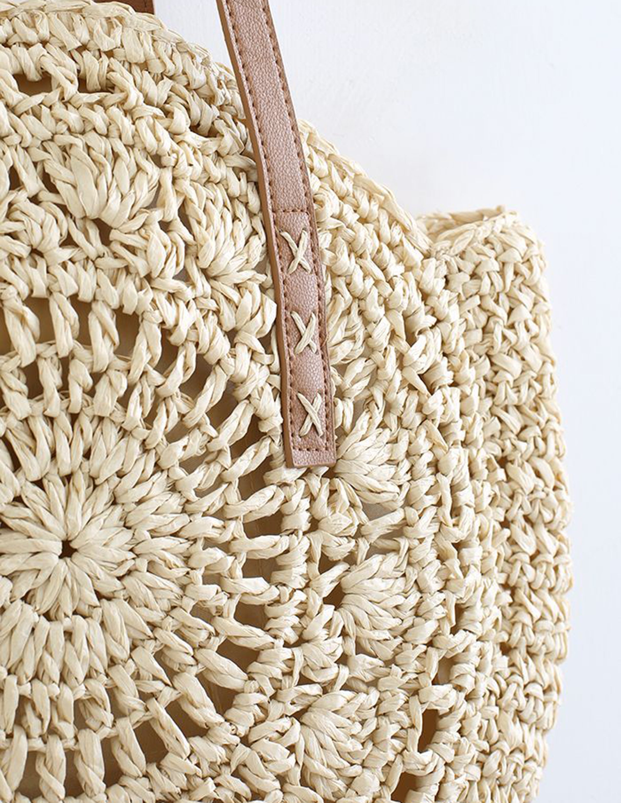 Round Straw Tote Bag-CALLISTARI