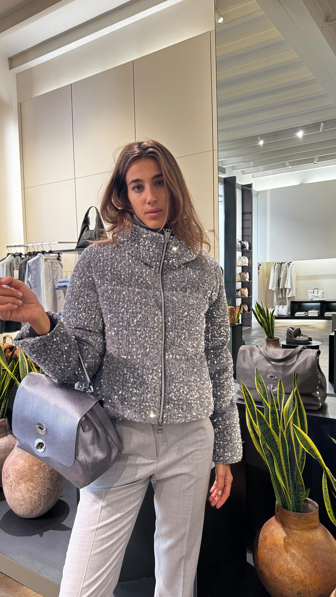 Gray velvet sequin embroidered short coat