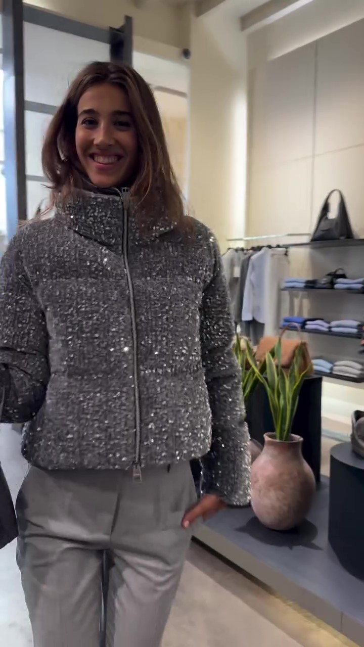 Gray velvet sequin embroidered short coat