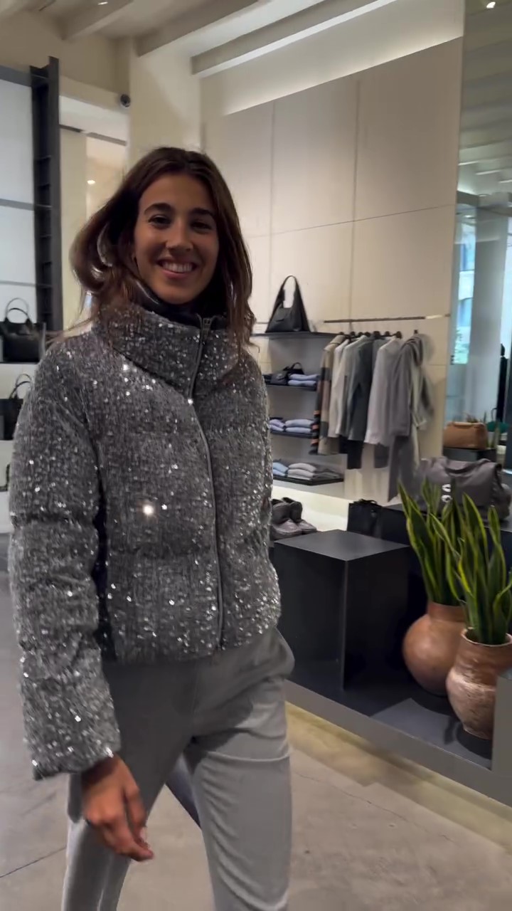 Gray velvet sequin embroidered short coat