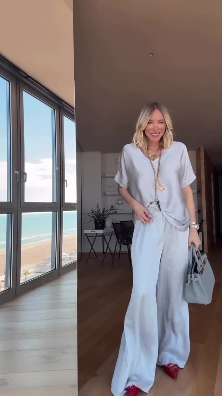 Pajama style satin V-neck trousers set