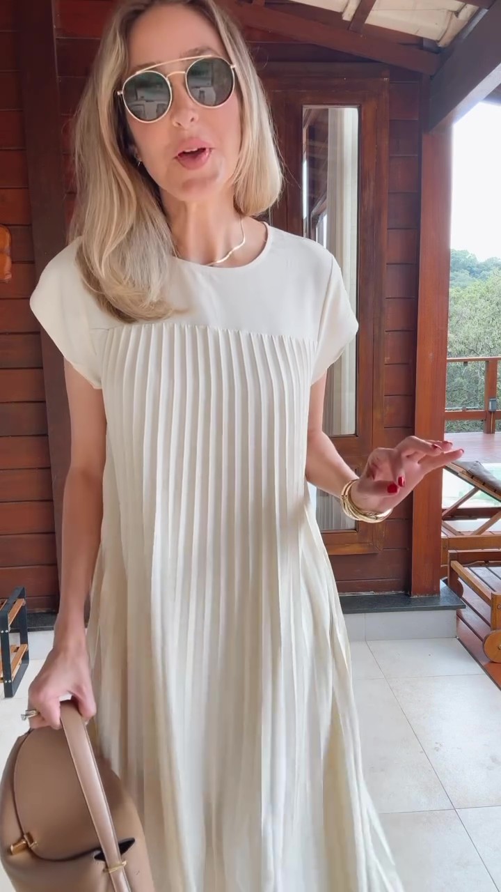 Resort pleated sleeveless maxi dress