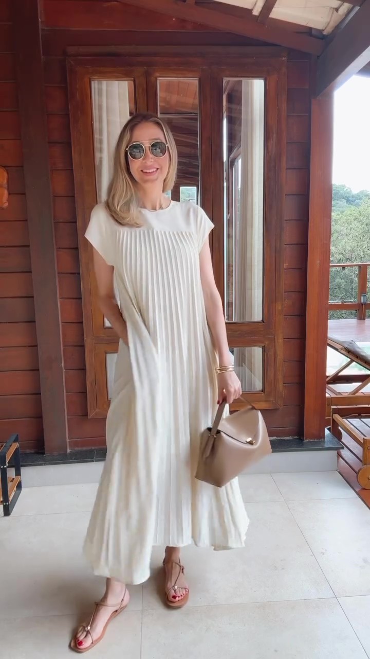 Resort pleated sleeveless maxi dress