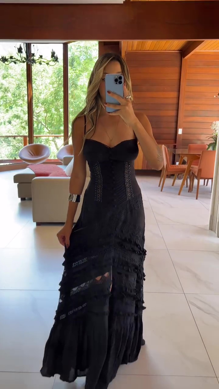 Cascading Ruffle Gown Noir Lined