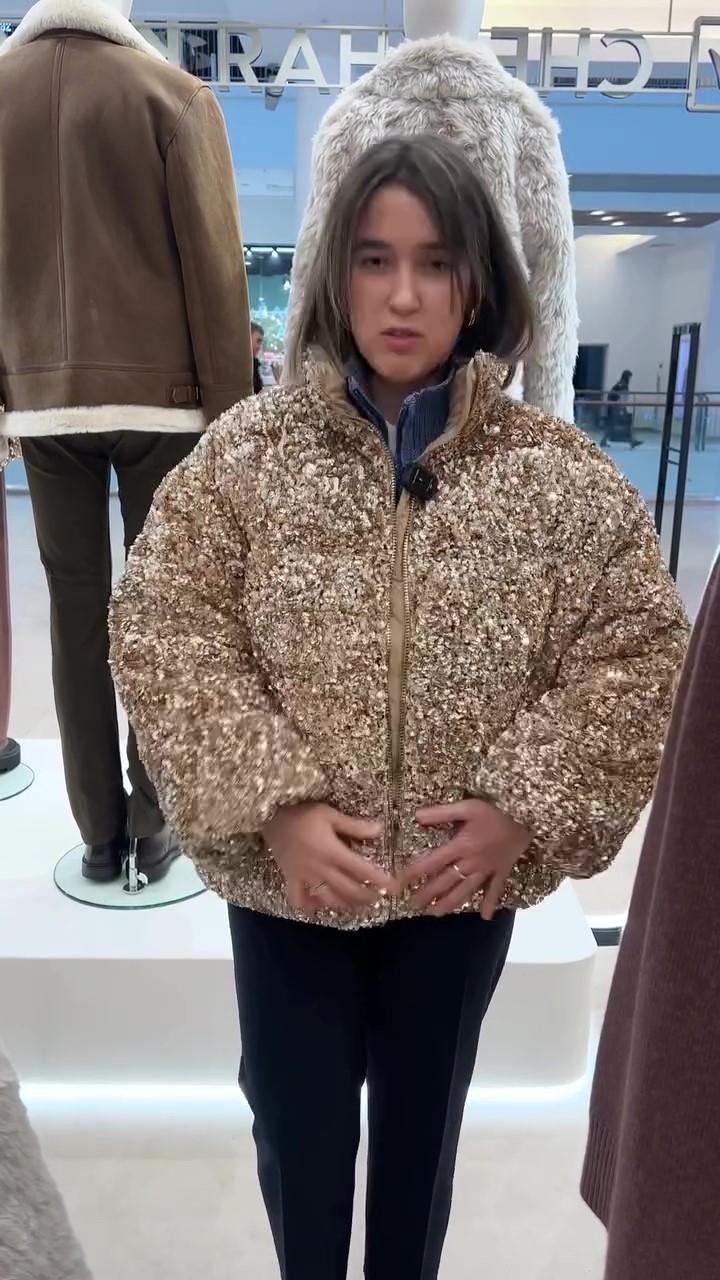 Gold velvet embroidered sequined short coat