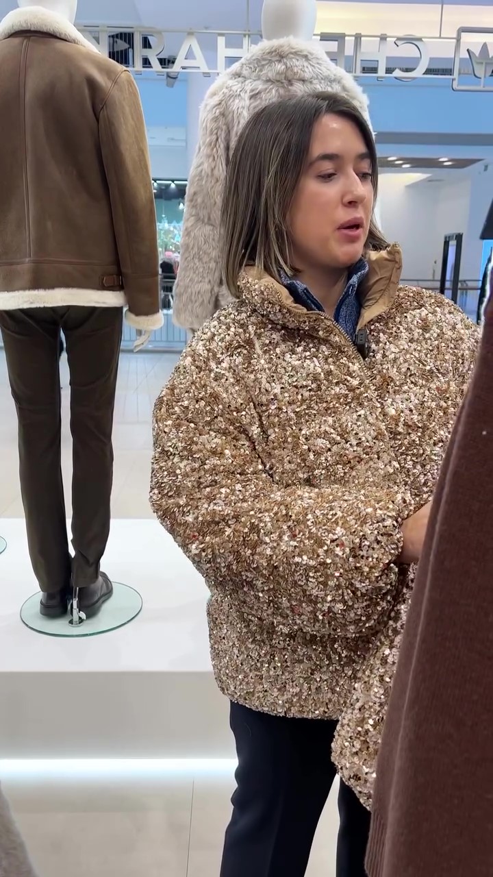 Gold velvet embroidered sequined short coat