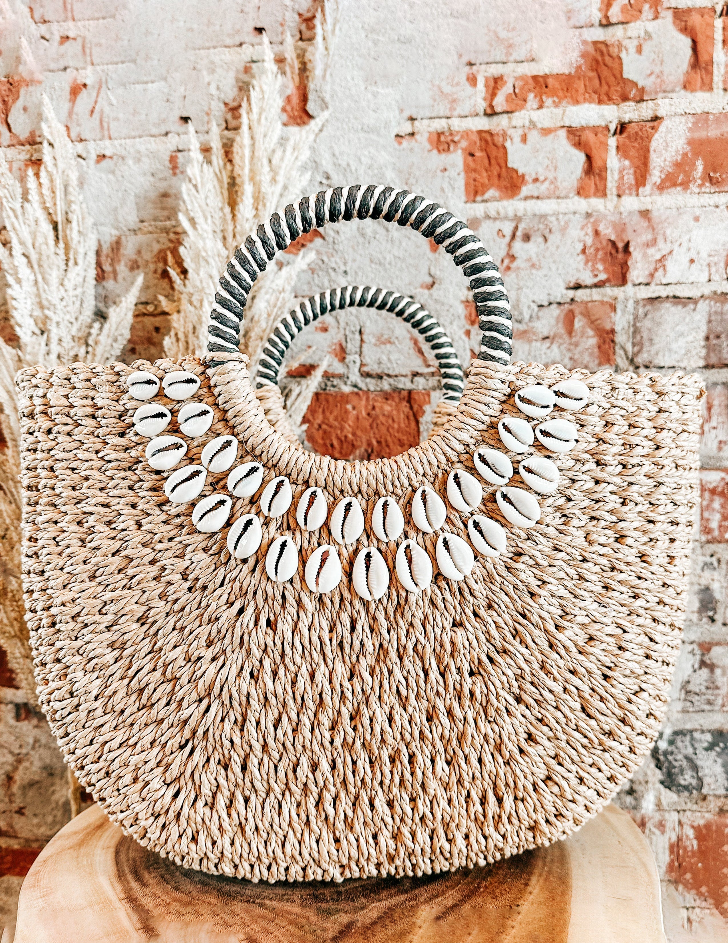 Shell Decor Straw Bag-CALLISTARI