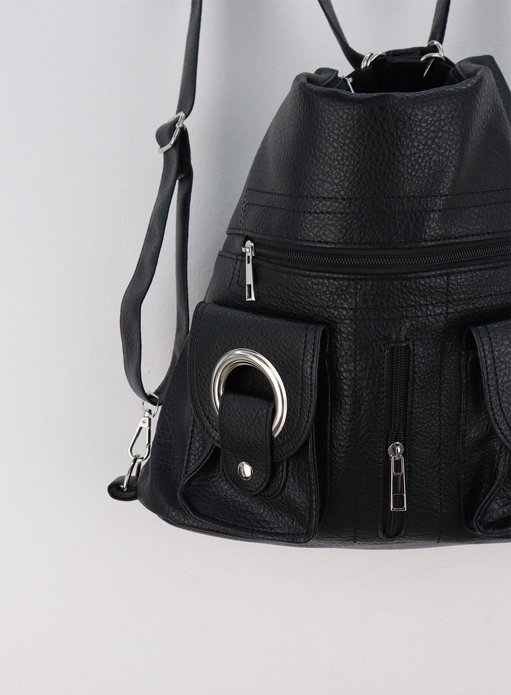 Pocketed Backpack CD301-Mesadic