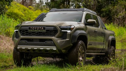 For 2024-2025 Toyota Tacoma TRD PRO Grill Black Front Grille With Led & Light Bar & Letter