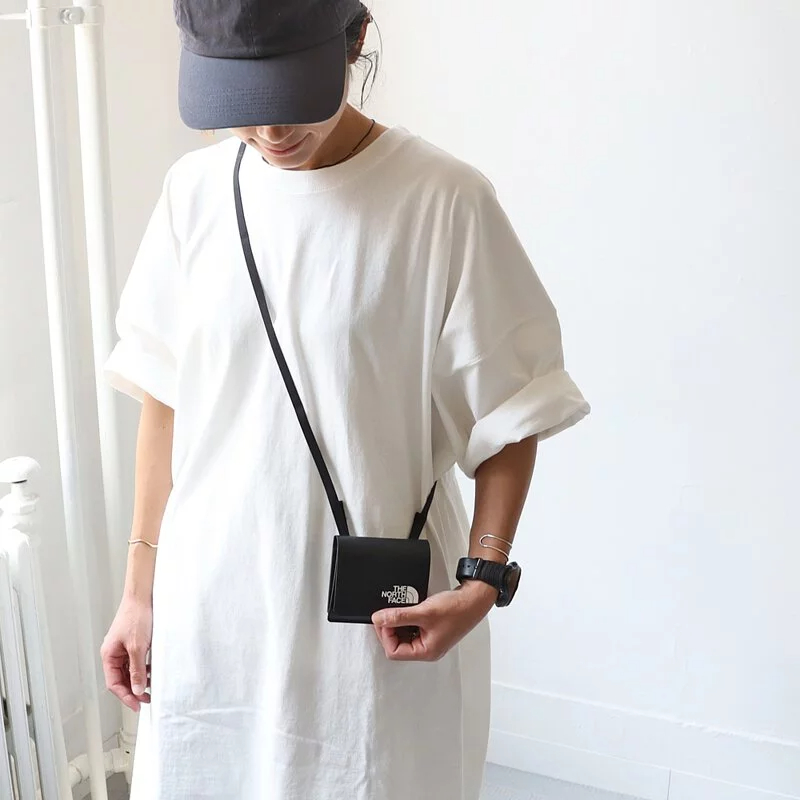 ストラップカードホルダー