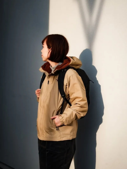 レディースバージョン、撥水加工、ファー裏地付きフード付きジャケット