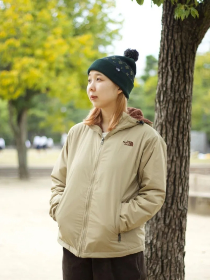 レディースバージョン、撥水加工、ファー裏地付きフード付きジャケット