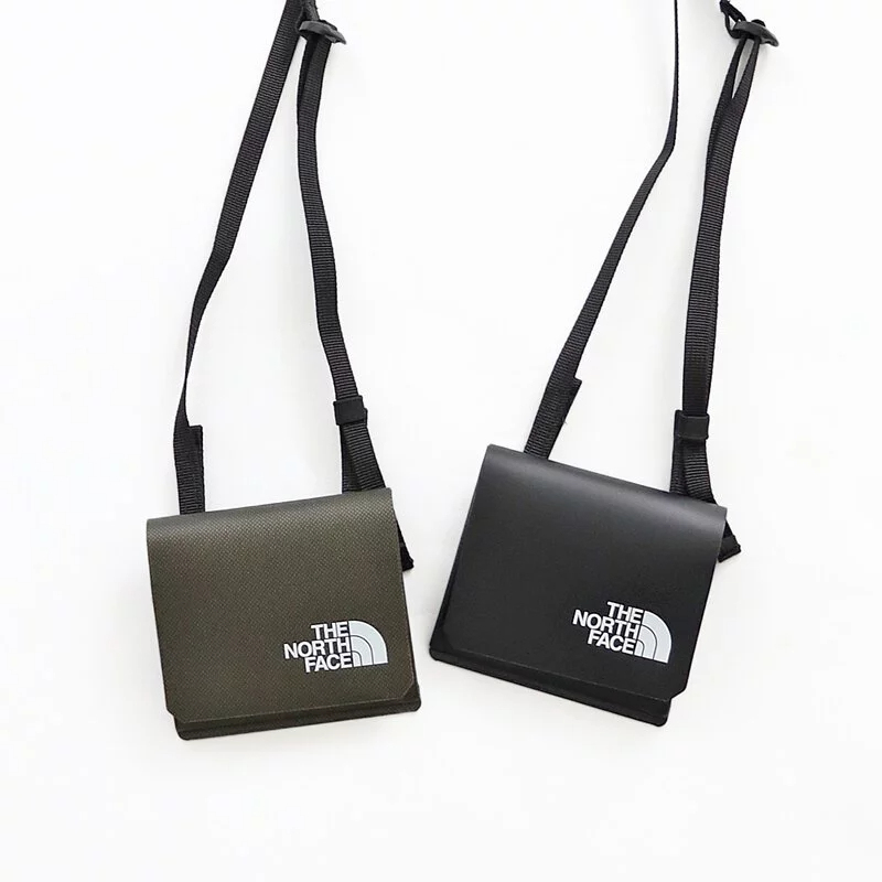 ストラップカードホルダー