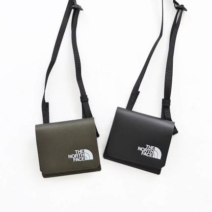 ストラップカードホルダー