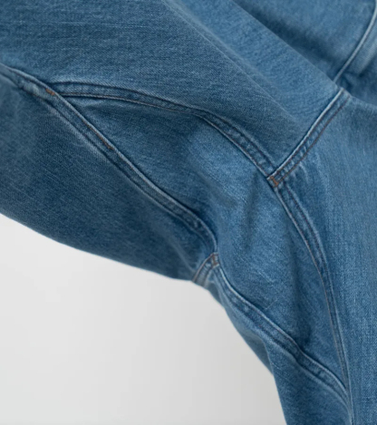 デニムテーパードパンツ