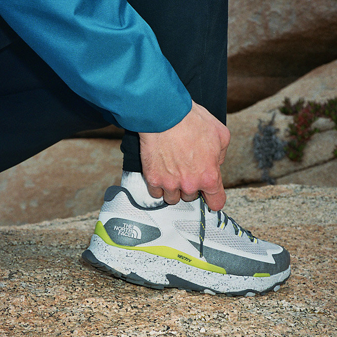 MEN'S VECTIV™ TARAVAL HIKING SHOES