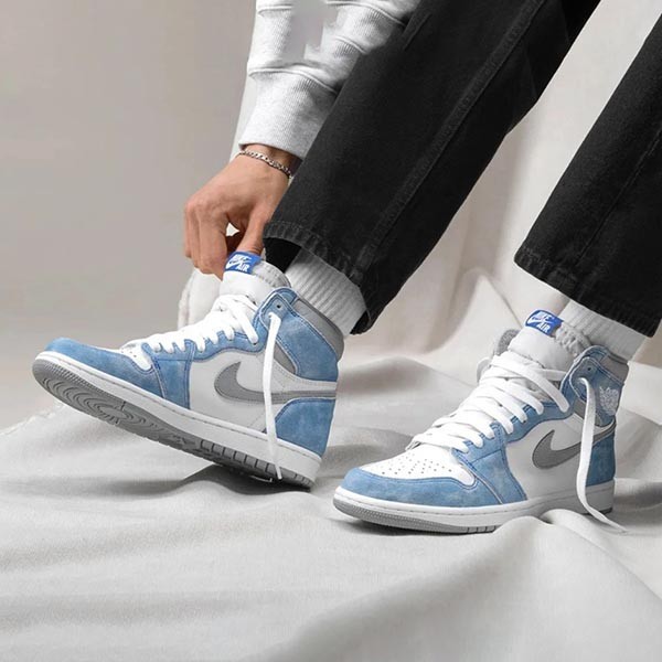 Nittgke ナイキ AIR JttgORDAN 1 RETRO HIGH OG 'HYPER ROYAL' エア ジョーダン ワン レトロ ハイ オージー "ハイパー ロイヤル" メンズ レディース スニーカー HYPER ROYAL/LIGHT SMOKE GREY-WHITE【限定完売モデル】