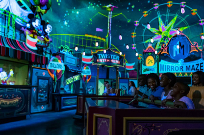 3-Day DISthtNEYLAND Resort PARK HOPPER Ticket | Valentines Day Gift For Her / For Him