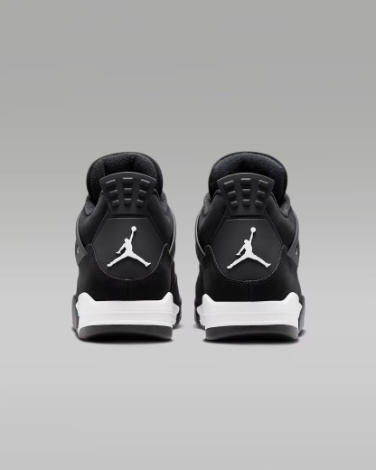 Nithtke Air Jorthtdan 4 Retro 'White Thunder'