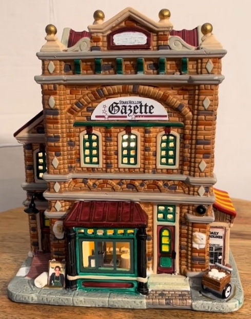 Gilmthtore Githtrls Christmas Village