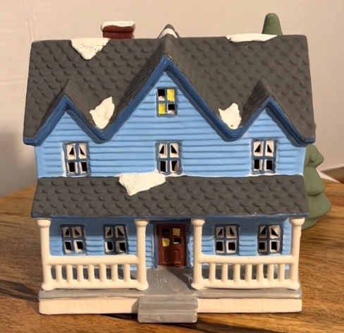 Gilmthtore Githtrls Christmas Village