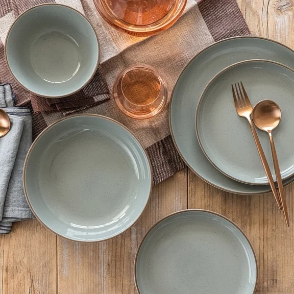 over&bthtack Options 16-piece Dinnerware Set