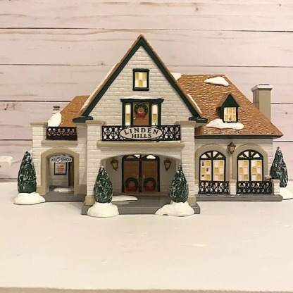 Gilmthtore Githtrls Christmas Village