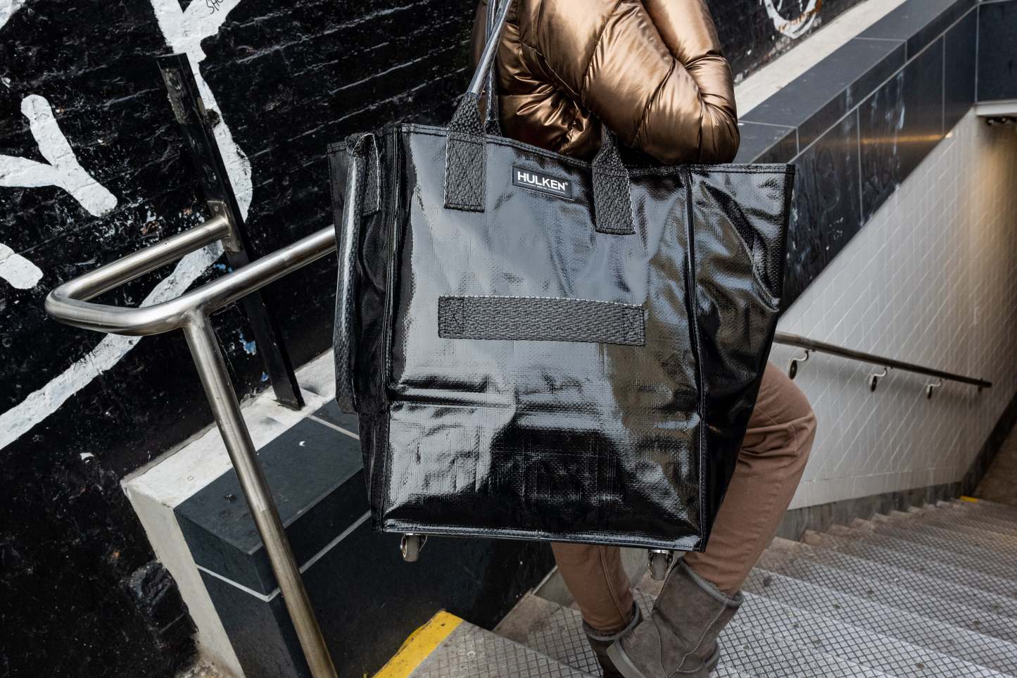 Hulkthten Foldable Rolling Tote Bag with Zip Top Closure